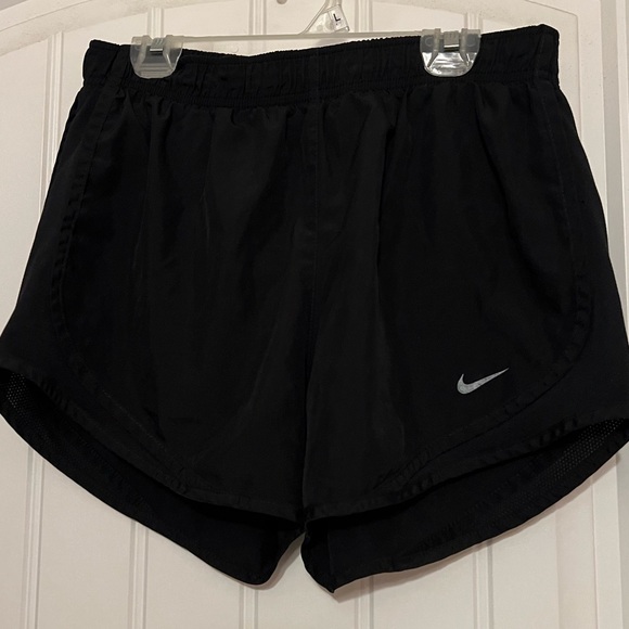 Nike Shorts - Picture 1 of 1